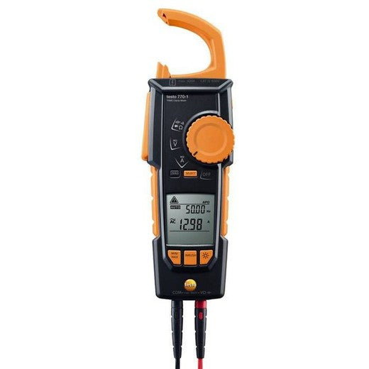 
El manejo de la pinza amperimétrica testo 770-1 es más fácil y más seguro que nunca. Detecta y selecciona CA/CC y otros parámetros eléctricos como resistencia, continuidad, diodos y capacitancia automáticamente. De esta manera, la corriente de arranque también se puede medir. Y con la pantalla de dos líneas los valores de medición se muestran con claridad.